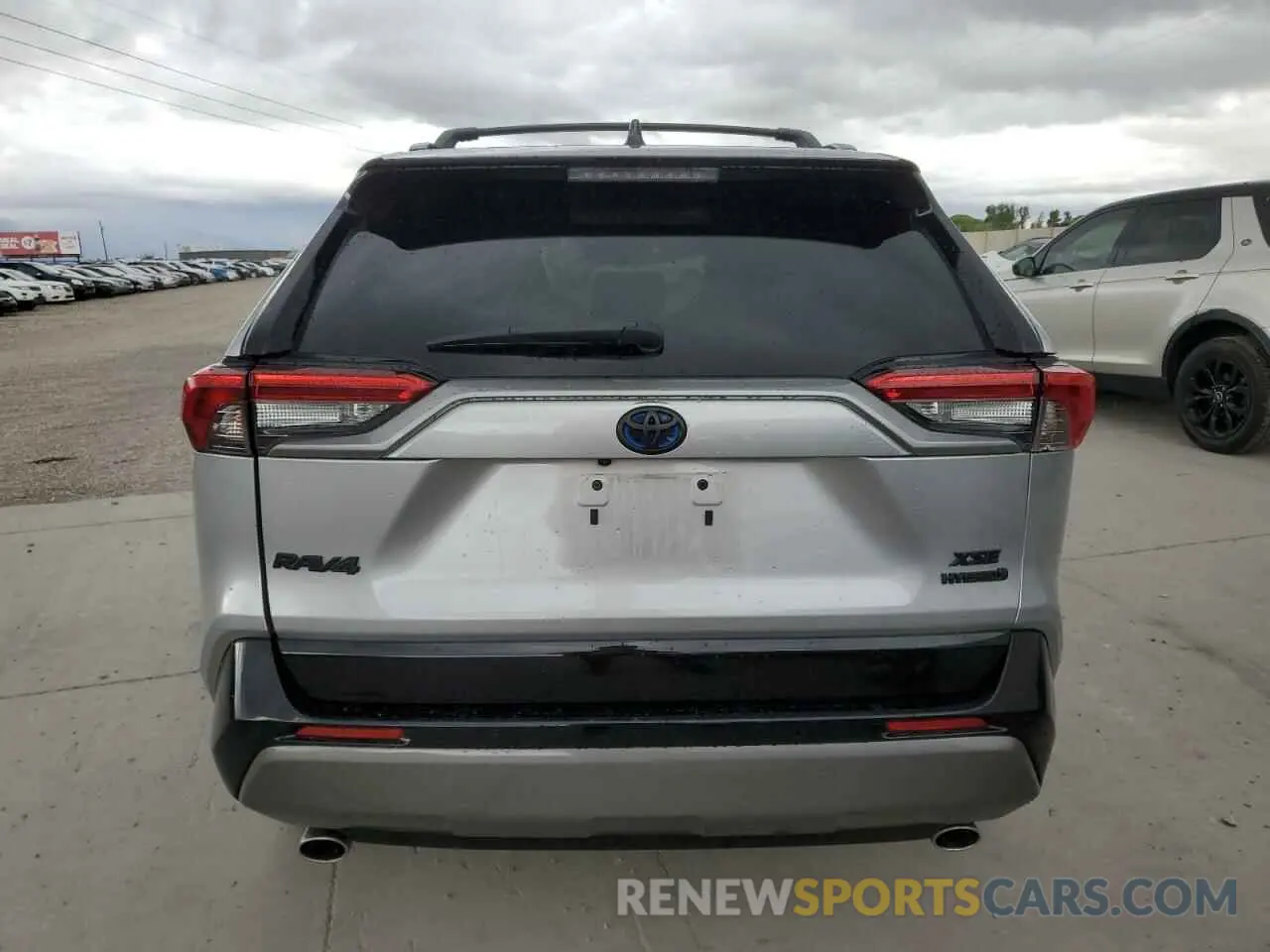 6 Photograph of a damaged car 4T3E6RFV2MU016441 TOYOTA RAV4 2021