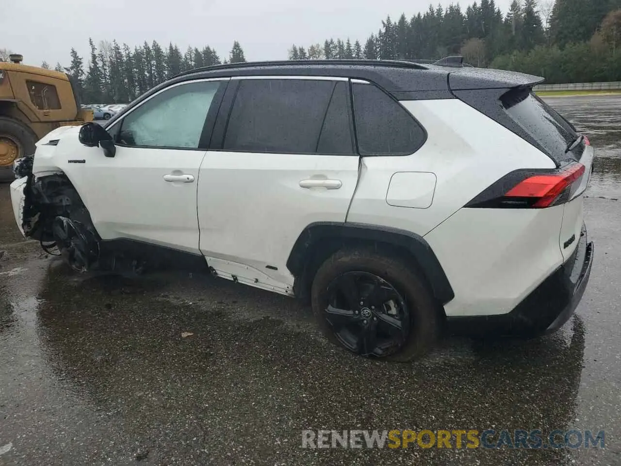 2 Photograph of a damaged car 4T3E6RFV2MU038102 TOYOTA RAV4 2021