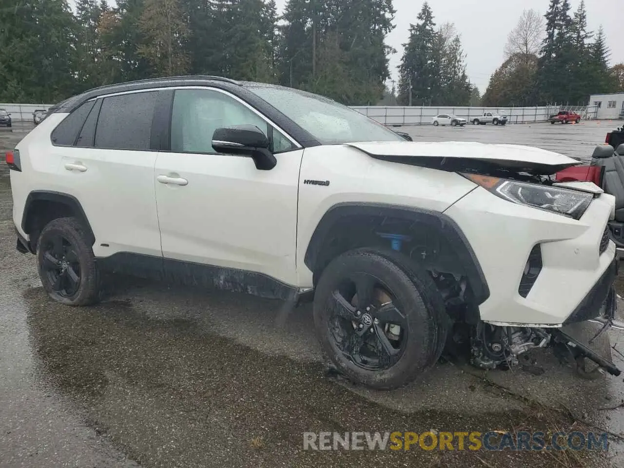 4 Photograph of a damaged car 4T3E6RFV2MU038102 TOYOTA RAV4 2021