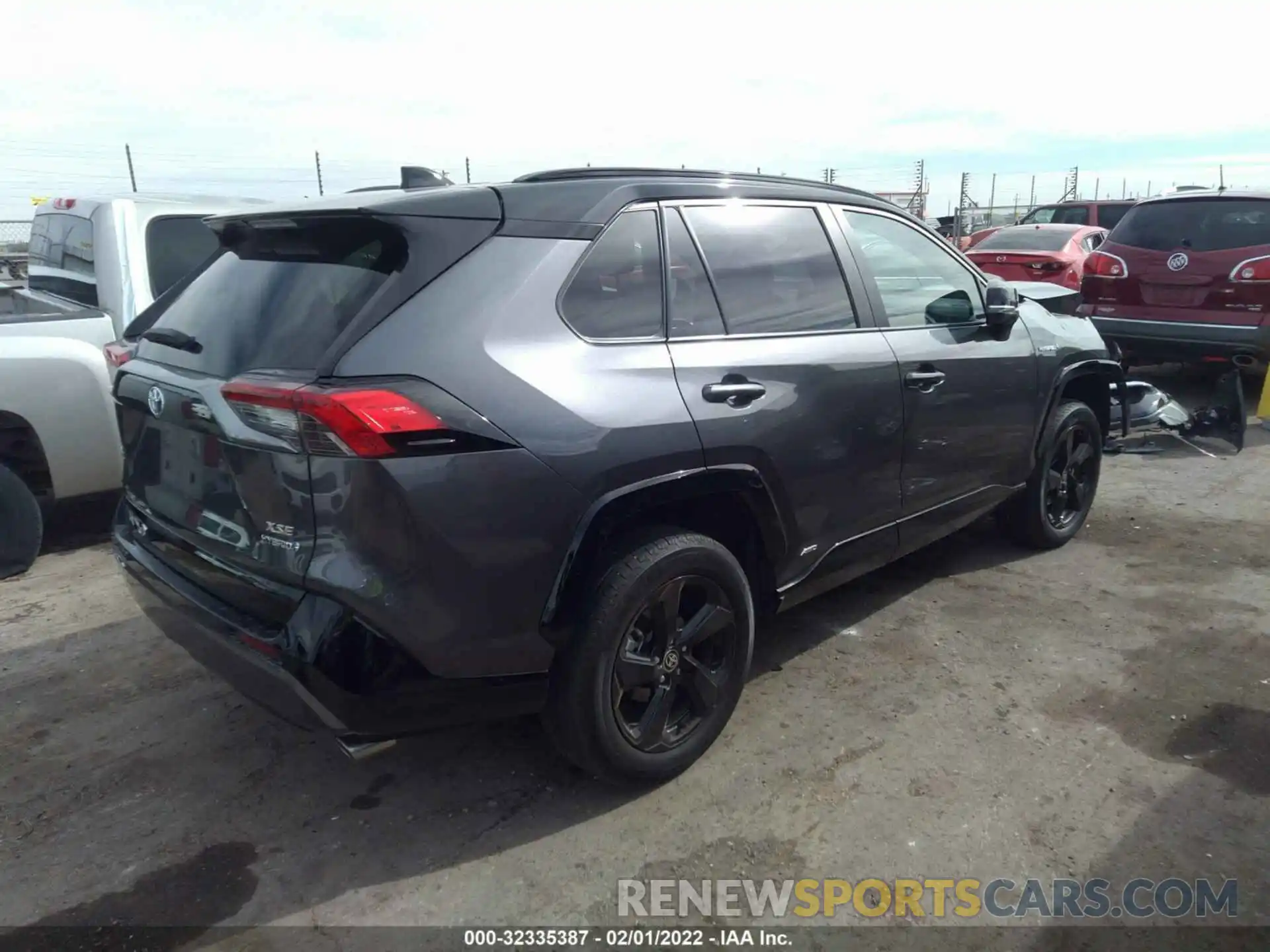 4 Photograph of a damaged car 4T3E6RFV2MU048502 TOYOTA RAV4 2021