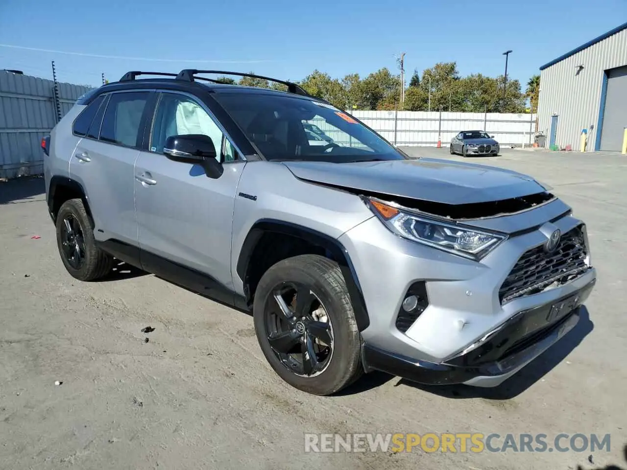 4 Photograph of a damaged car 4T3E6RFV2MU061640 TOYOTA RAV4 2021