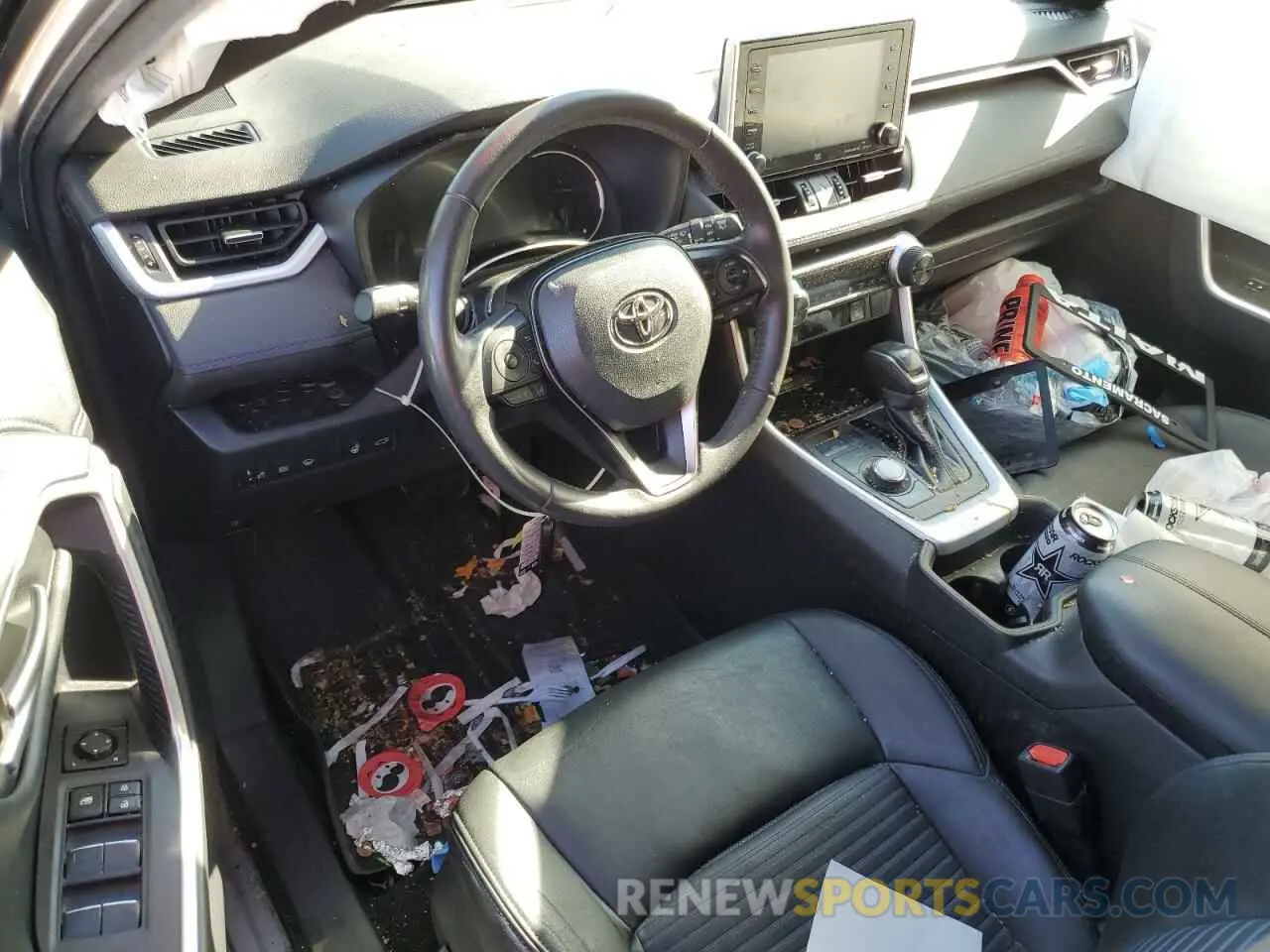 8 Photograph of a damaged car 4T3E6RFV2MU061640 TOYOTA RAV4 2021