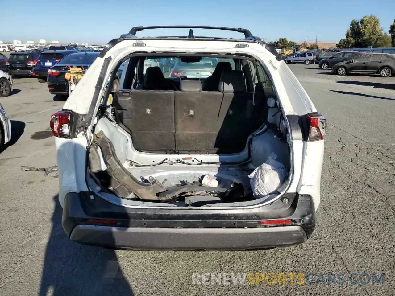 6 Photograph of a damaged car 4T3E6RFV3MU007036 TOYOTA RAV4 2021