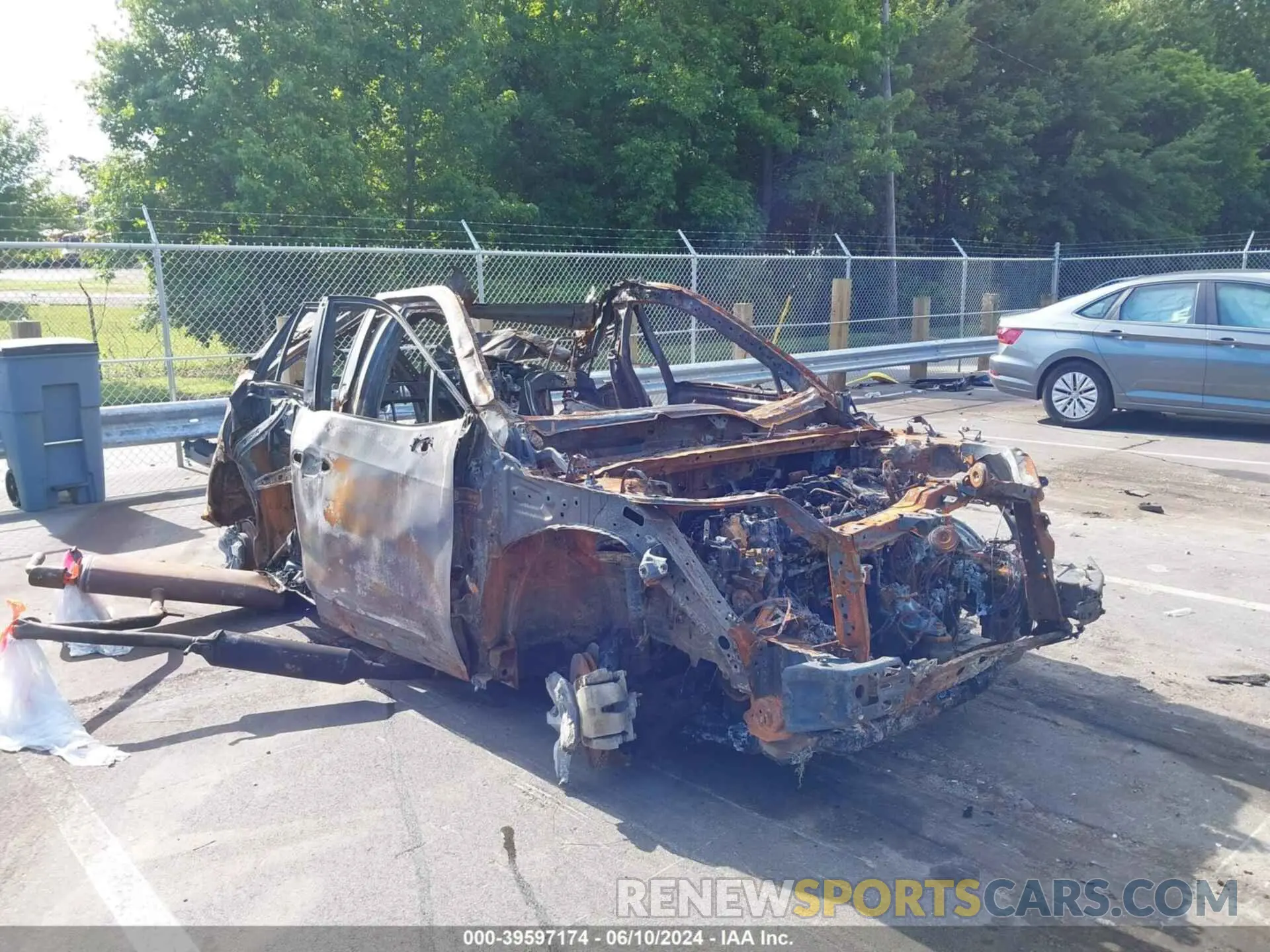 1 Photograph of a damaged car 4T3E6RFV3MU032003 TOYOTA RAV4 2021