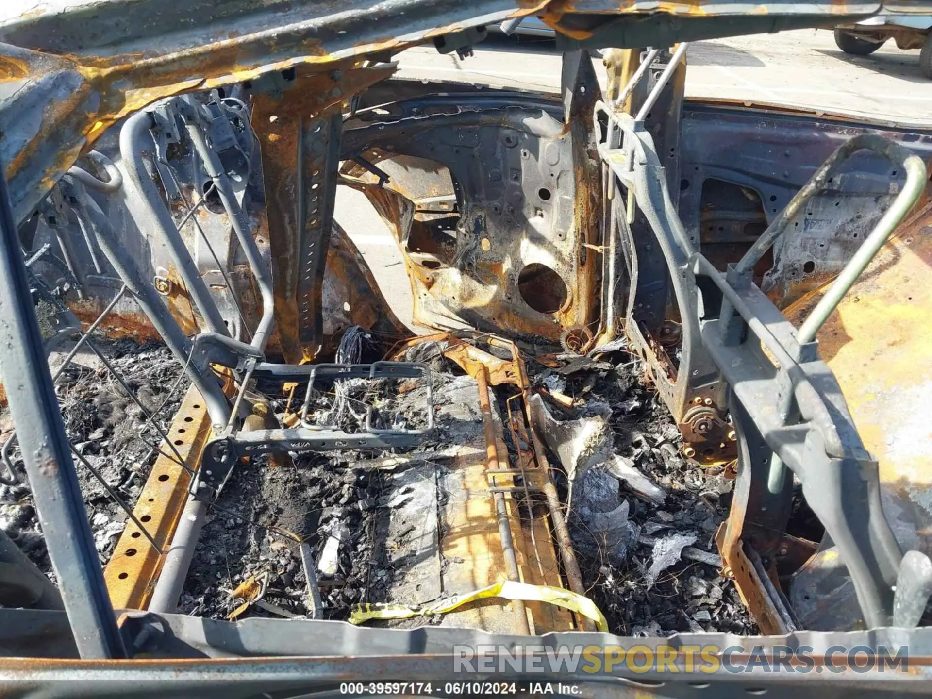 8 Photograph of a damaged car 4T3E6RFV3MU032003 TOYOTA RAV4 2021