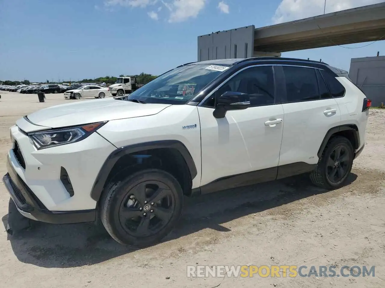 1 Photograph of a damaged car 4T3E6RFV3MU061808 TOYOTA RAV4 2021