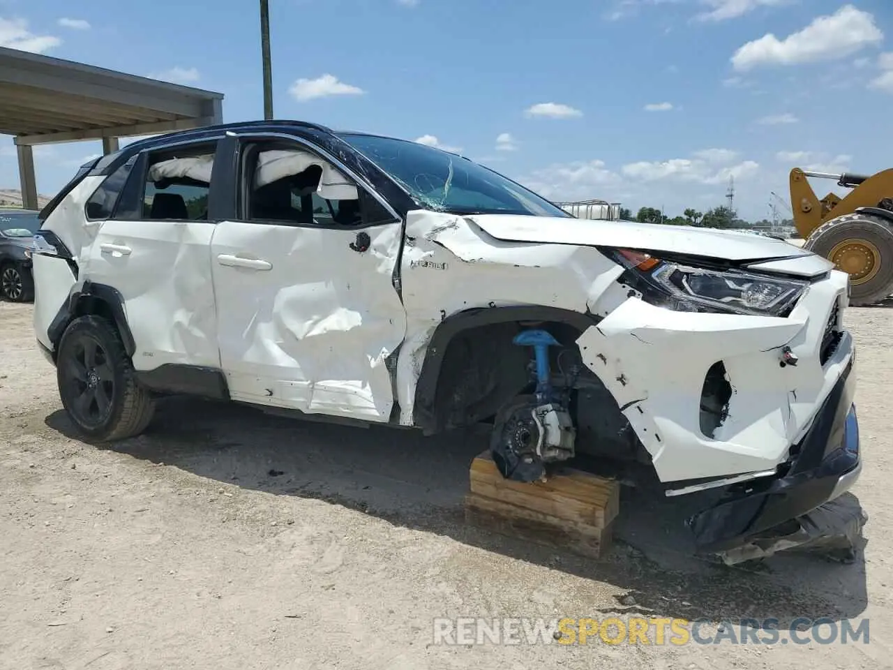 4 Photograph of a damaged car 4T3E6RFV3MU061808 TOYOTA RAV4 2021