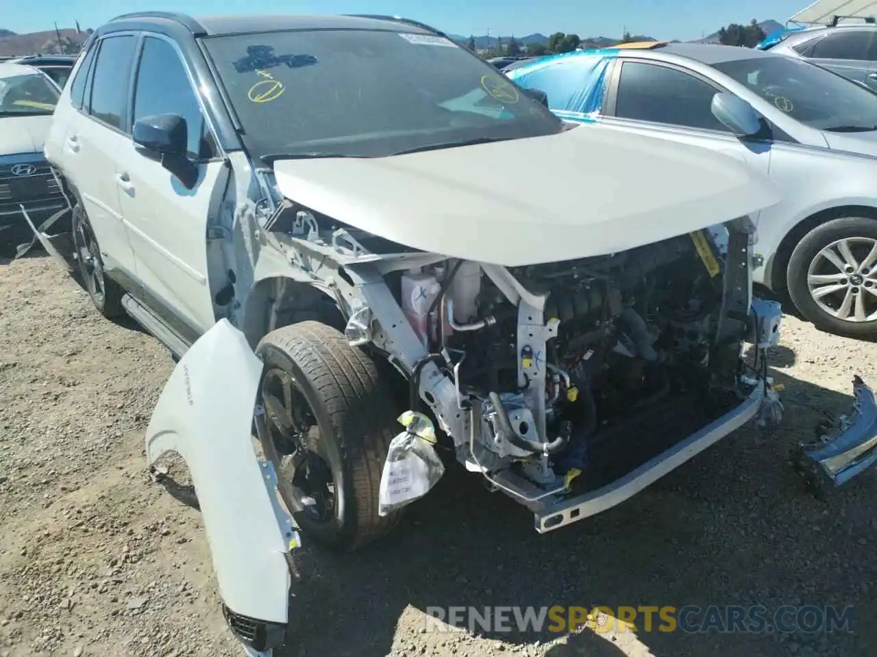 1 Photograph of a damaged car 4T3E6RFV4MU003531 TOYOTA RAV4 2021