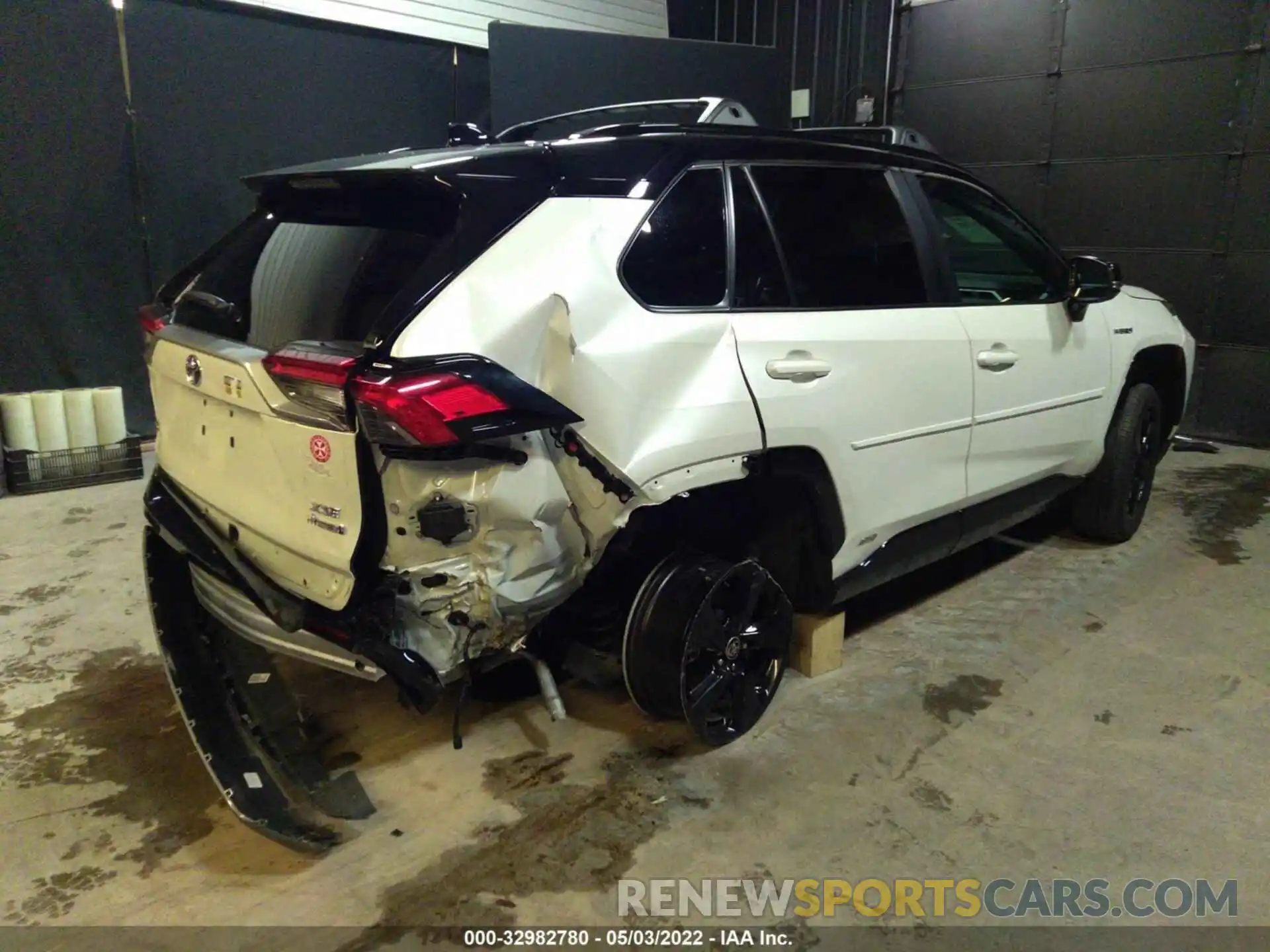 6 Photograph of a damaged car 4T3E6RFV4MU034021 TOYOTA RAV4 2021