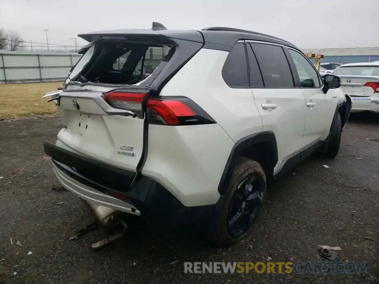 4 Photograph of a damaged car 4T3E6RFV5MU026087 TOYOTA RAV4 2021