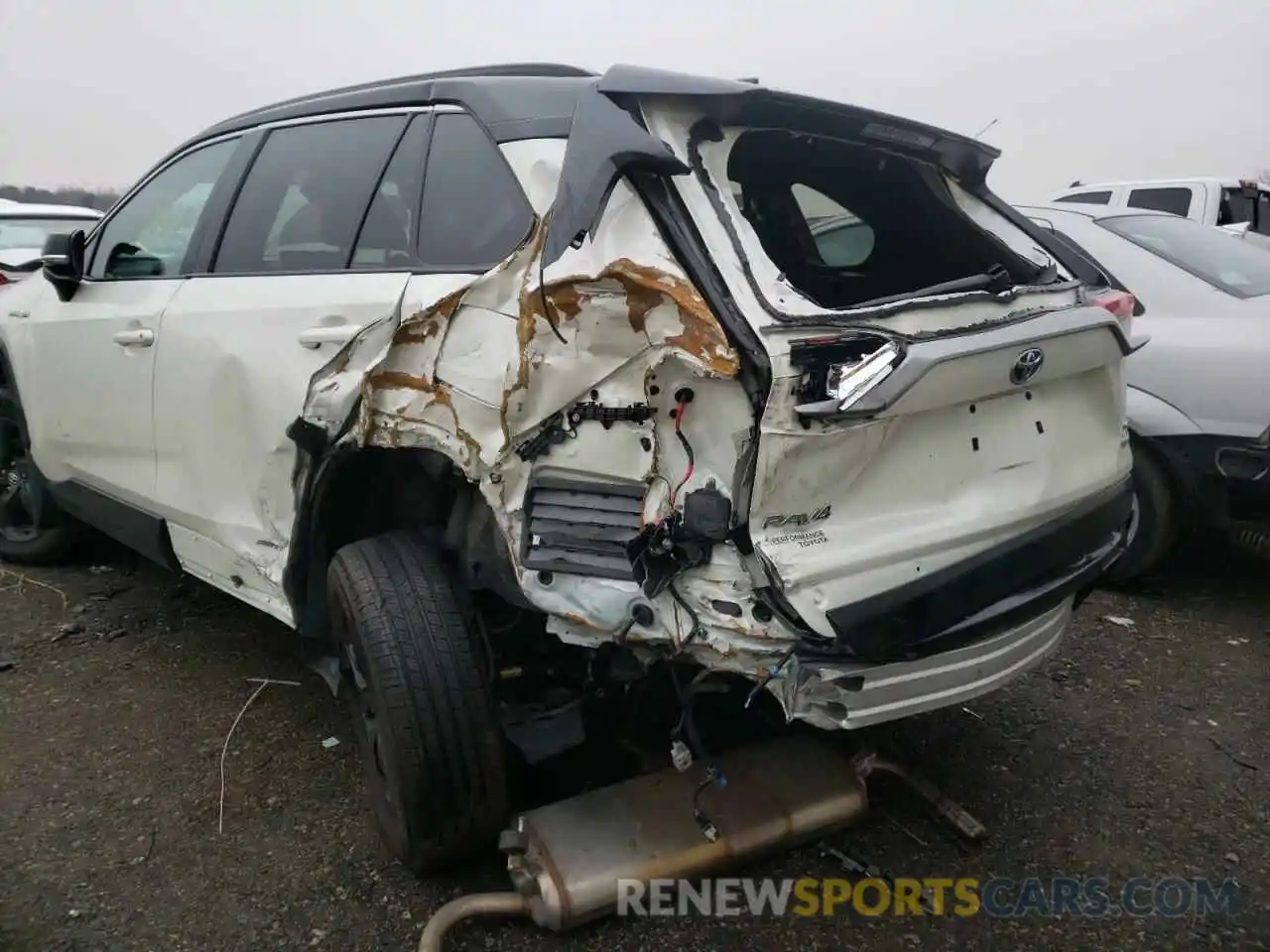 9 Photograph of a damaged car 4T3E6RFV5MU026087 TOYOTA RAV4 2021