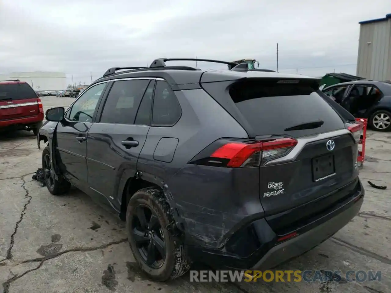 3 Photograph of a damaged car 4T3E6RFV5MU040104 TOYOTA RAV4 2021