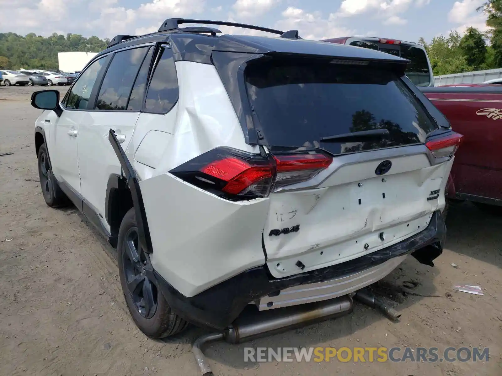 3 Photograph of a damaged car 4T3E6RFV7MU042050 TOYOTA RAV4 2021