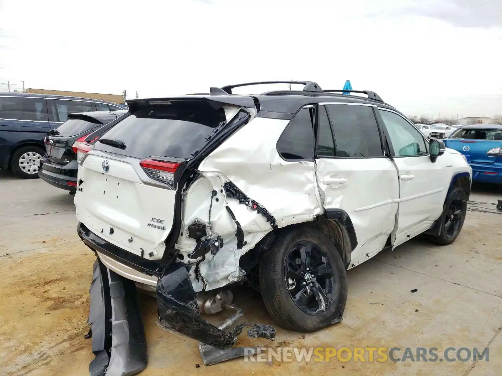 4 Photograph of a damaged car 4T3E6RFV9MU007574 TOYOTA RAV4 2021