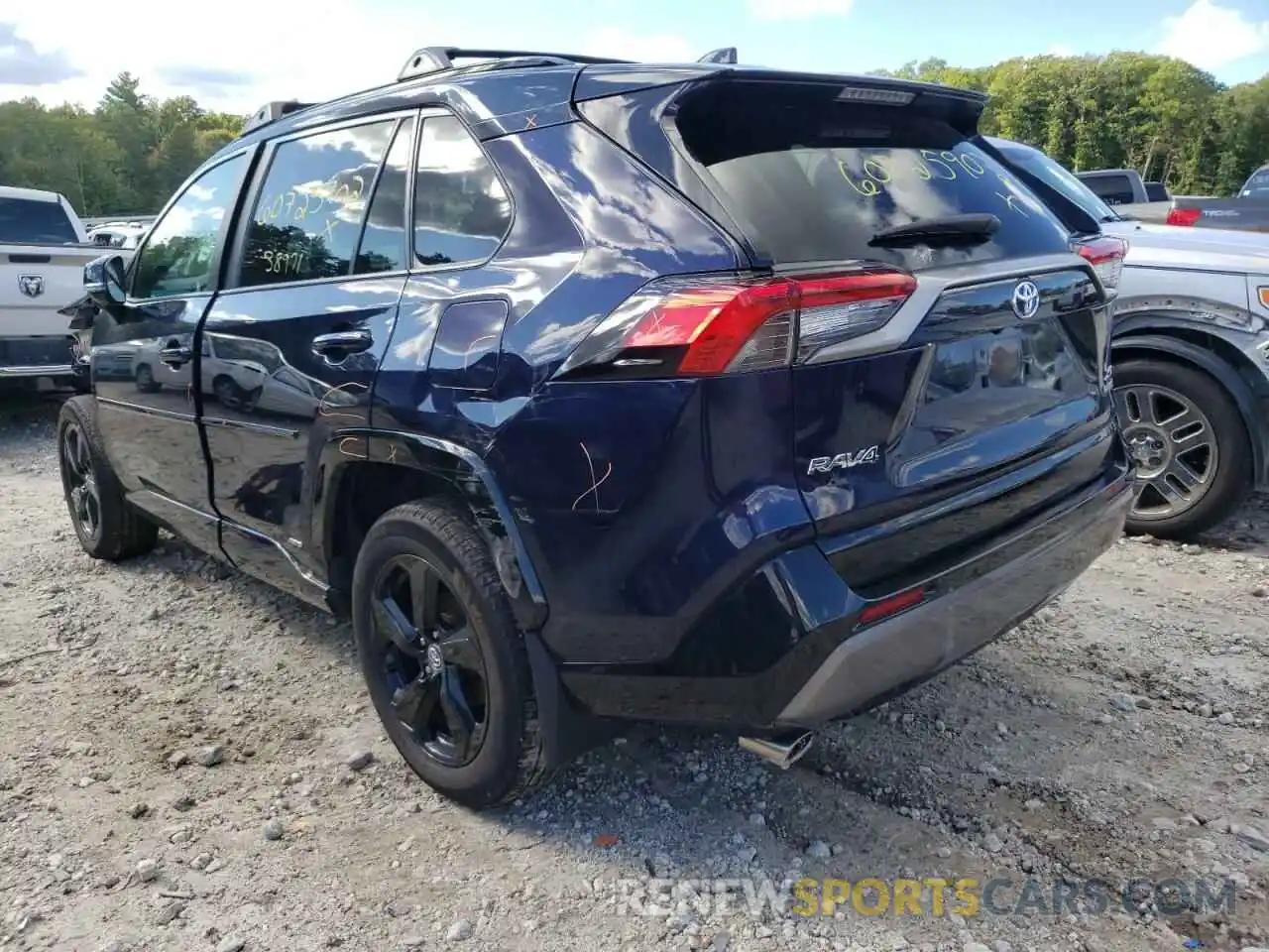 3 Photograph of a damaged car 4T3E6RFV9MU013701 TOYOTA RAV4 2021