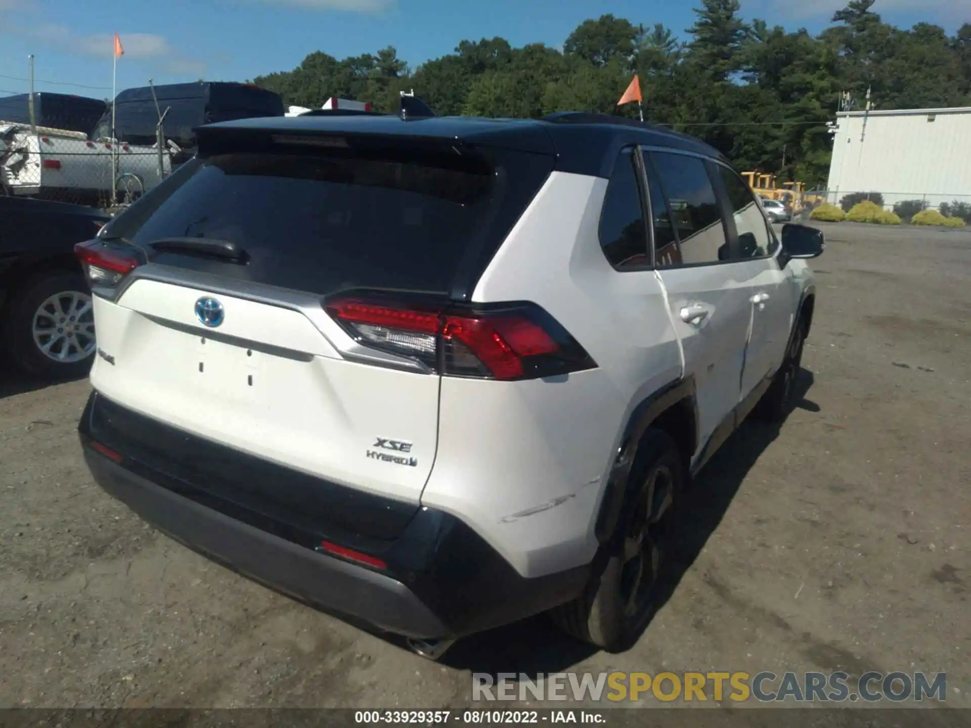 4 Photograph of a damaged car 4T3E6RFV9MU022219 TOYOTA RAV4 2021