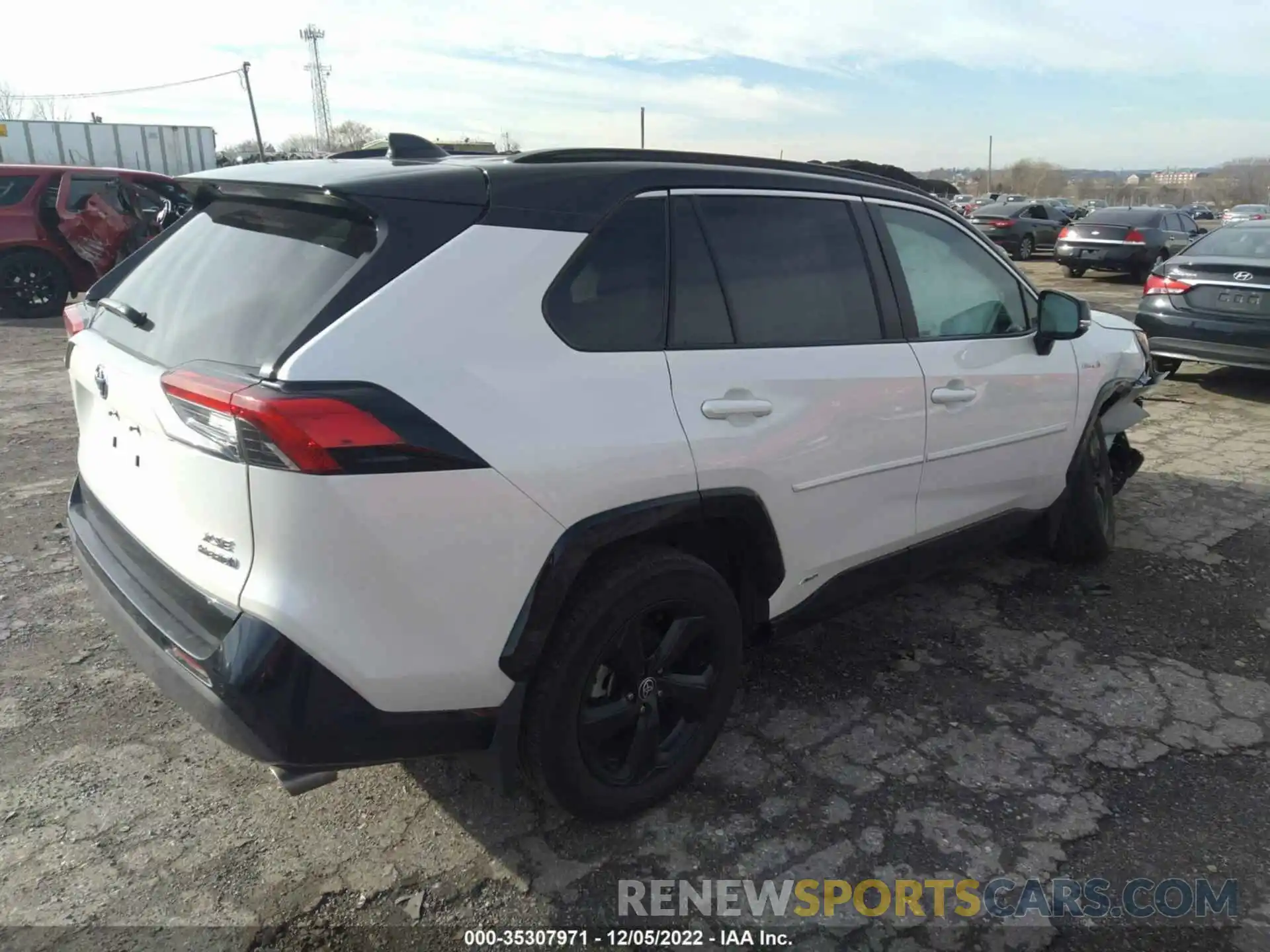 4 Photograph of a damaged car 4T3E6RFV9MU046326 TOYOTA RAV4 2021