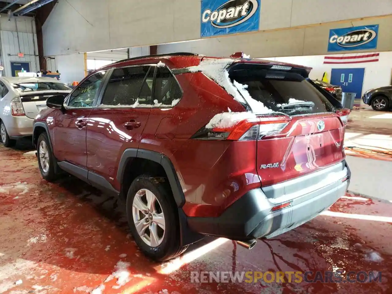 3 Photograph of a damaged car 4T3L6RFV3MU006735 TOYOTA RAV4 2021