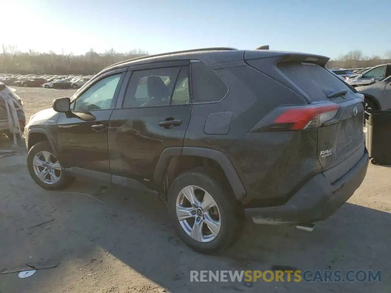 2 Photograph of a damaged car 4T3L6RFV4MU009370 TOYOTA RAV4 2021