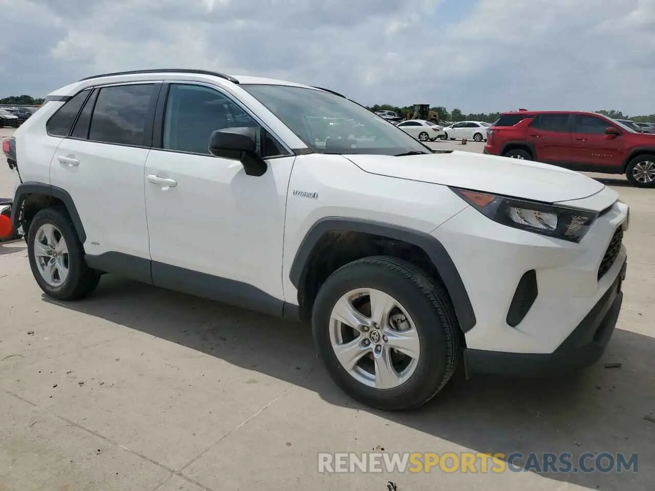 4 Photograph of a damaged car 4T3L6RFV5MU030681 TOYOTA RAV4 2021