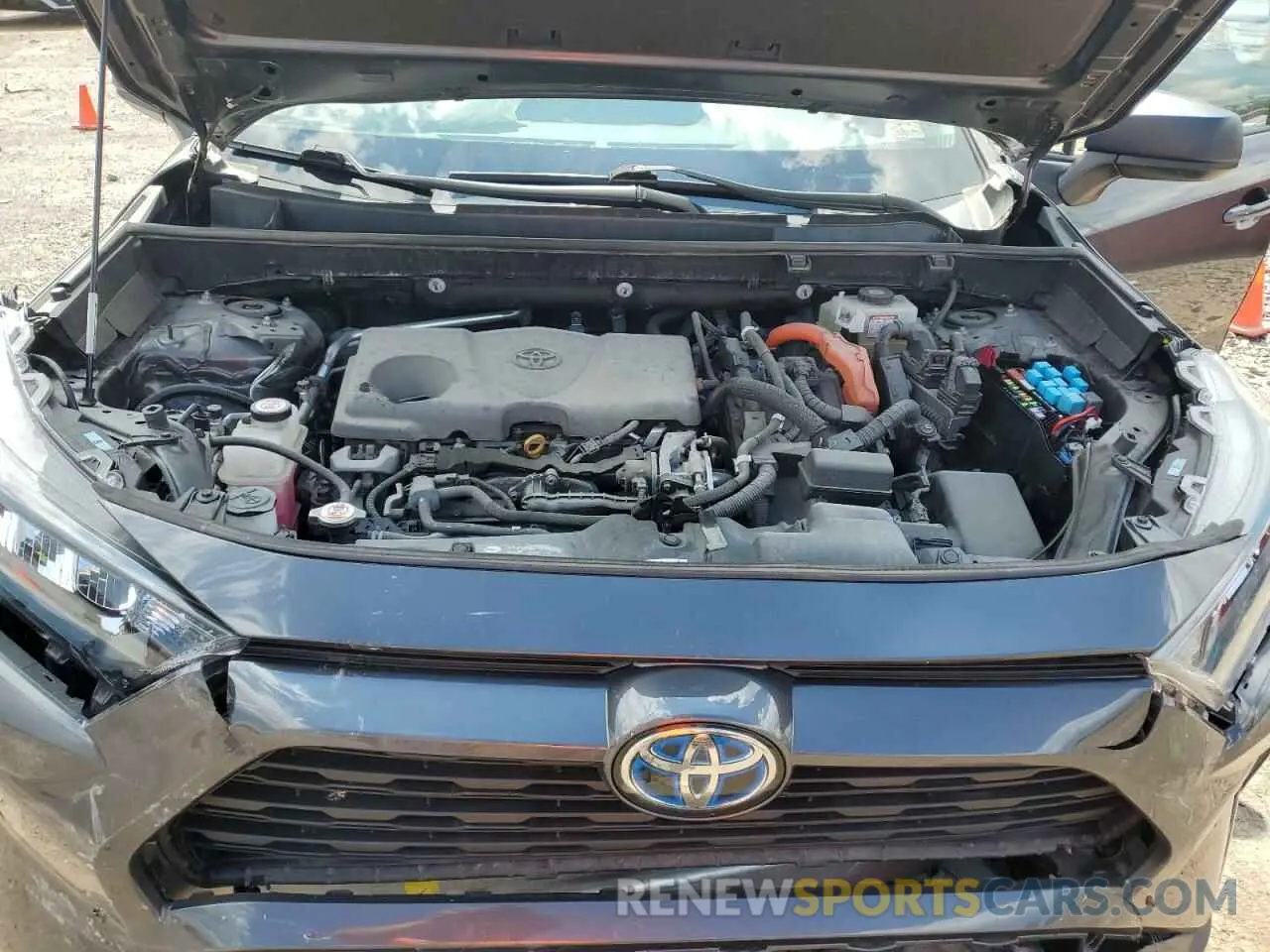 12 Photograph of a damaged car 4T3L6RFV6MU018023 TOYOTA RAV4 2021