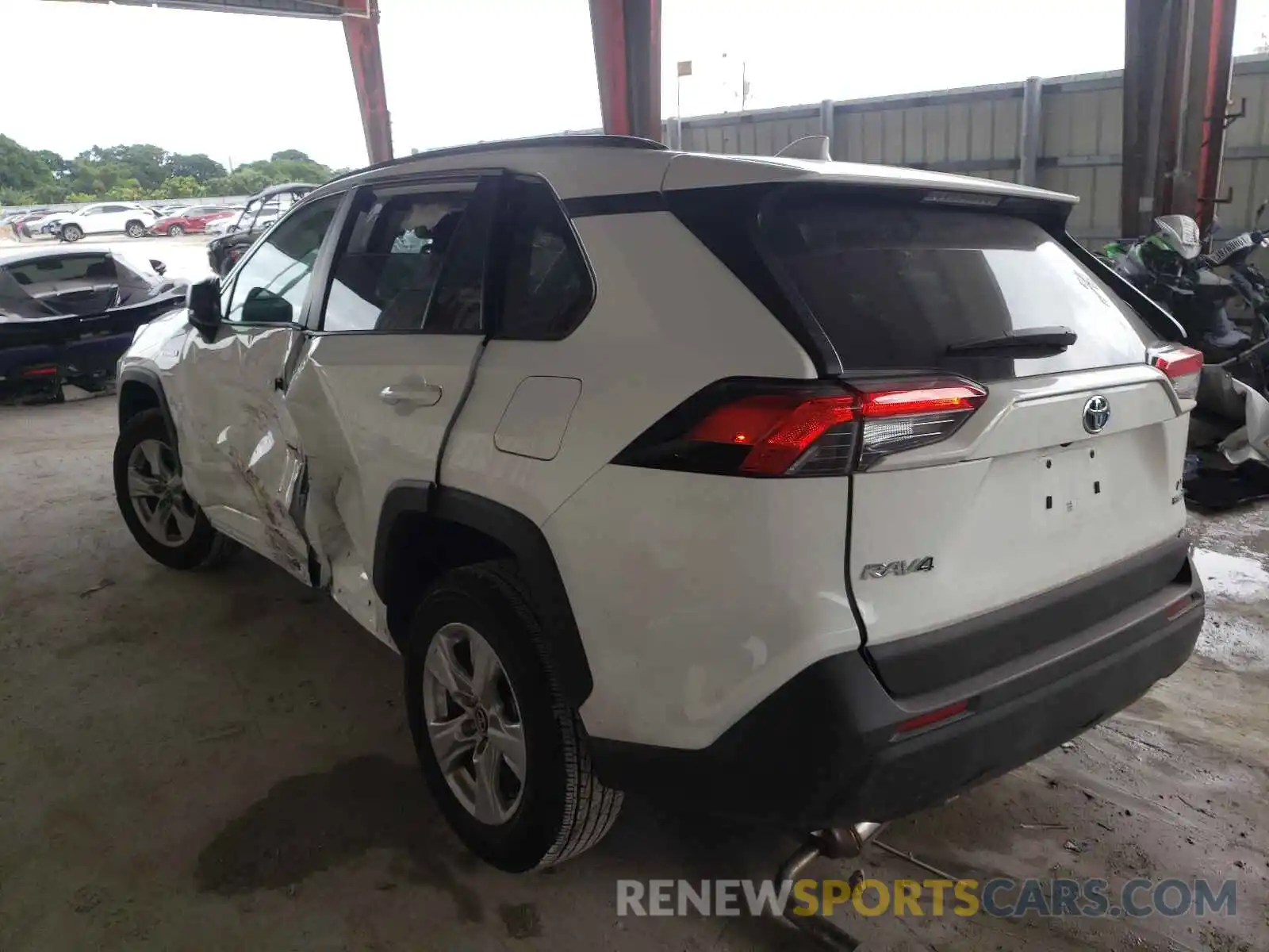 3 Photograph of a damaged car 4T3L6RFV6MU020385 TOYOTA RAV4 2021