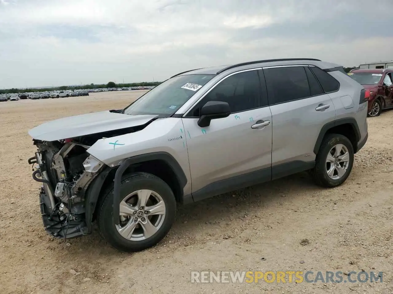 1 Photograph of a damaged car 4T3L6RFV6MU031354 TOYOTA RAV4 2021