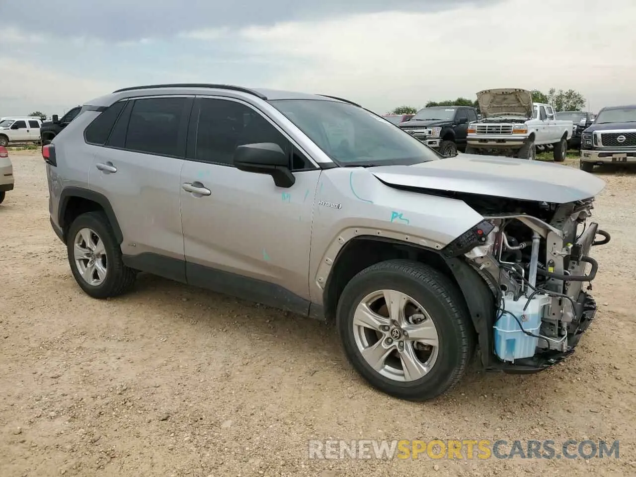 4 Photograph of a damaged car 4T3L6RFV6MU031354 TOYOTA RAV4 2021