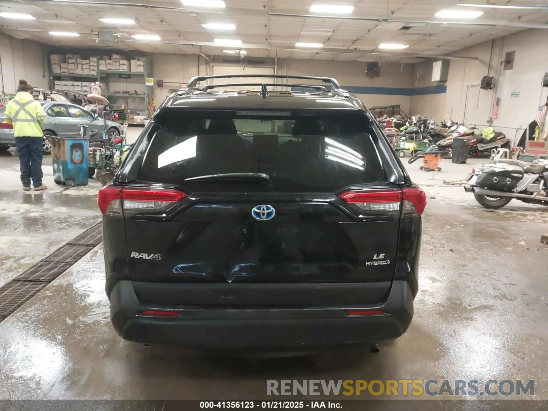 16 Photograph of a damaged car 4T3L6RFVXMU024696 TOYOTA RAV4 2021
