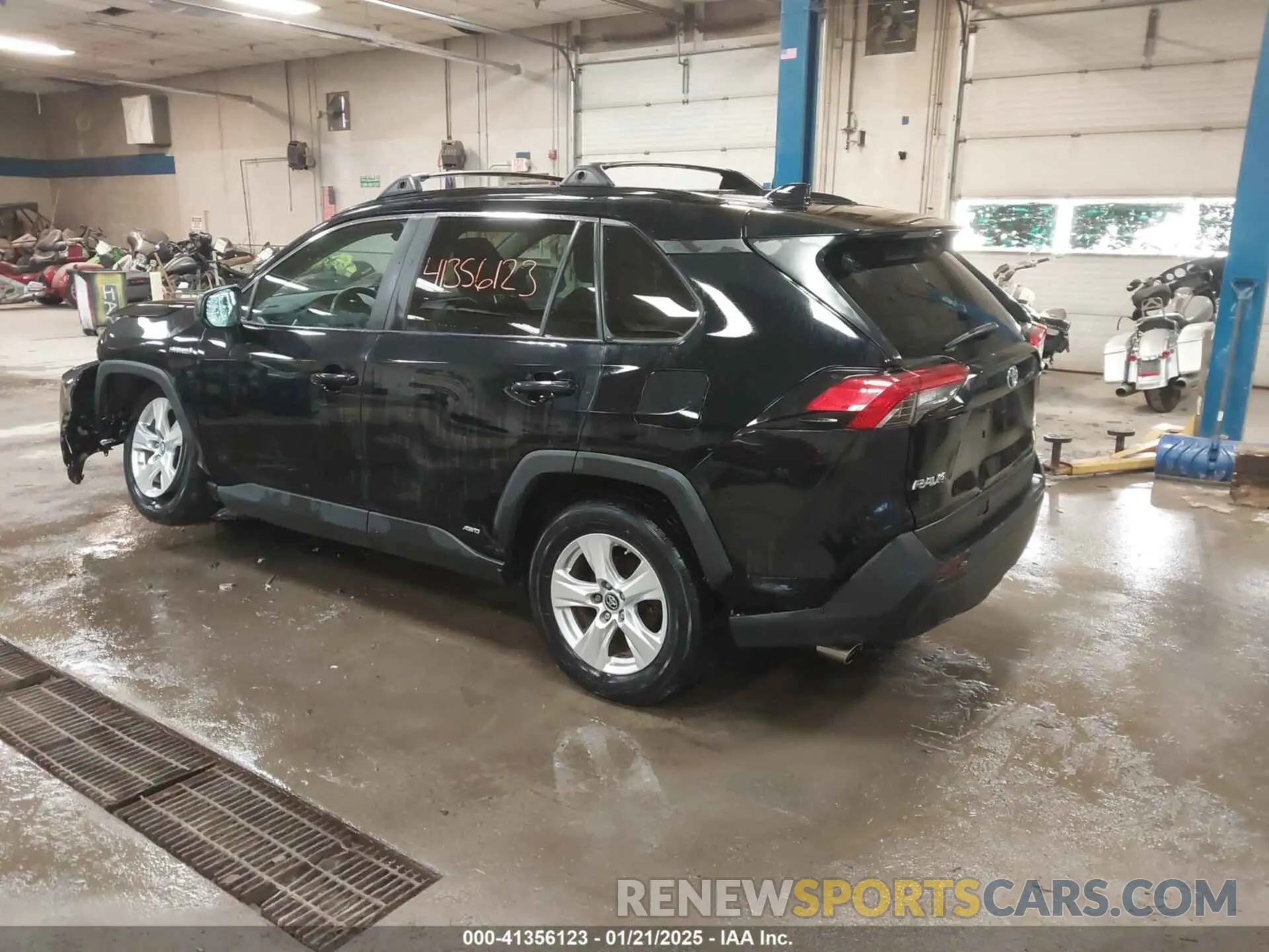 3 Photograph of a damaged car 4T3L6RFVXMU024696 TOYOTA RAV4 2021
