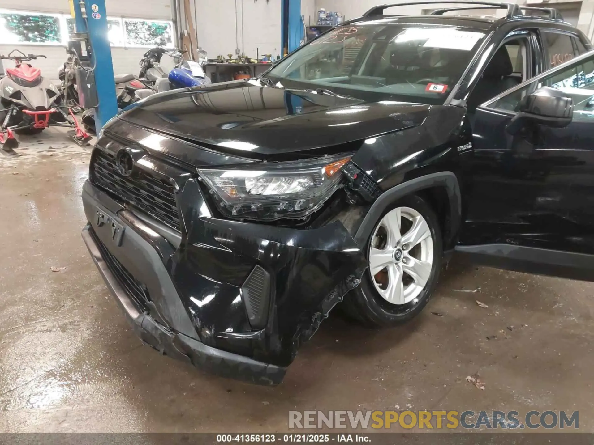 6 Photograph of a damaged car 4T3L6RFVXMU024696 TOYOTA RAV4 2021