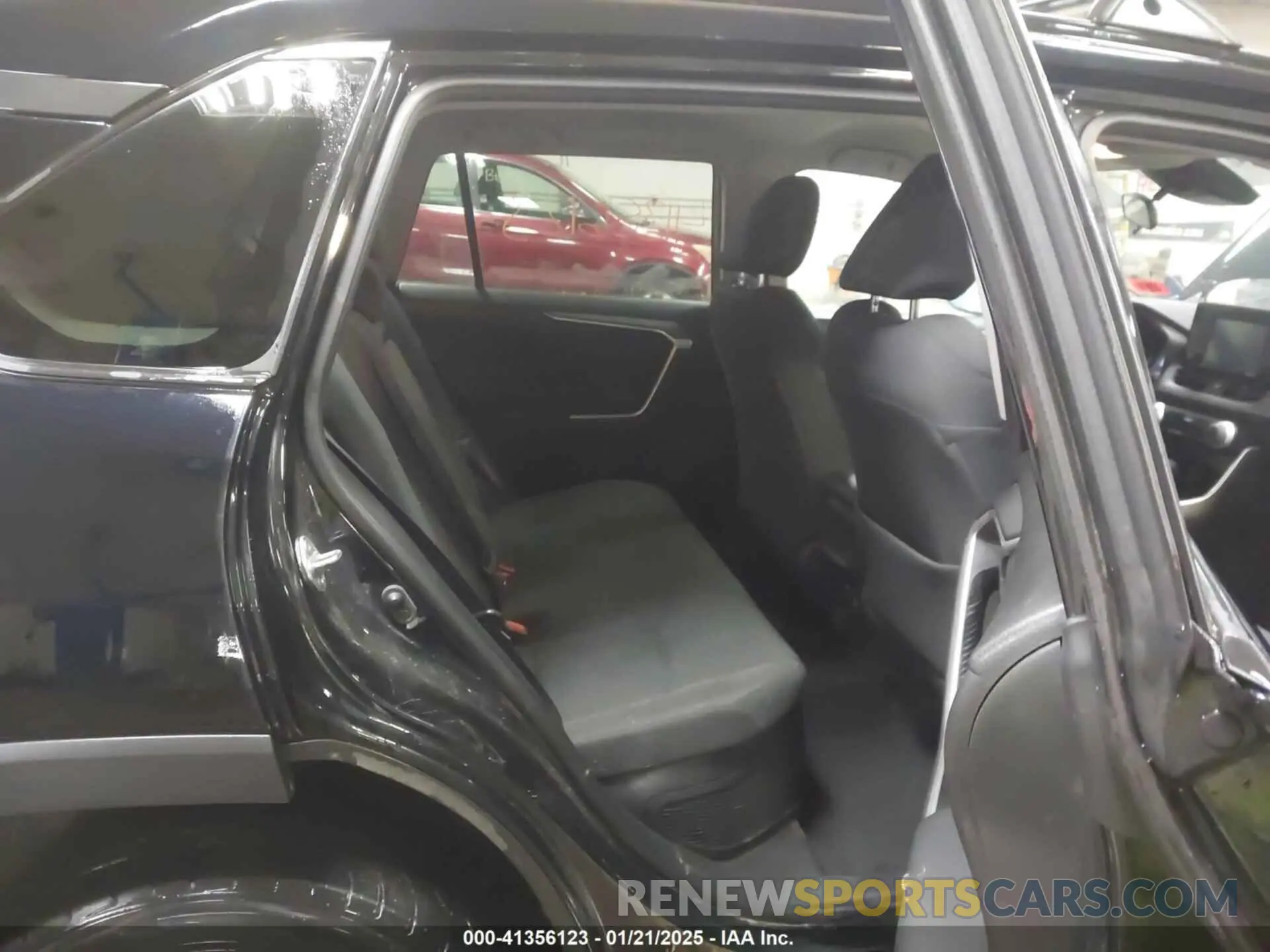 8 Photograph of a damaged car 4T3L6RFVXMU024696 TOYOTA RAV4 2021