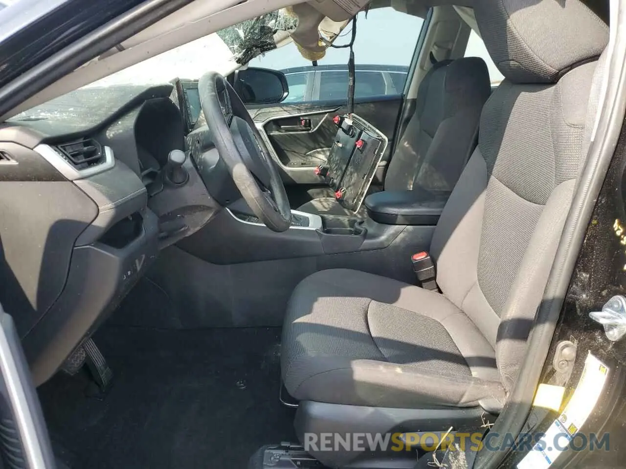 7 Photograph of a damaged car 4T3L6RFVXMU028179 TOYOTA RAV4 2021