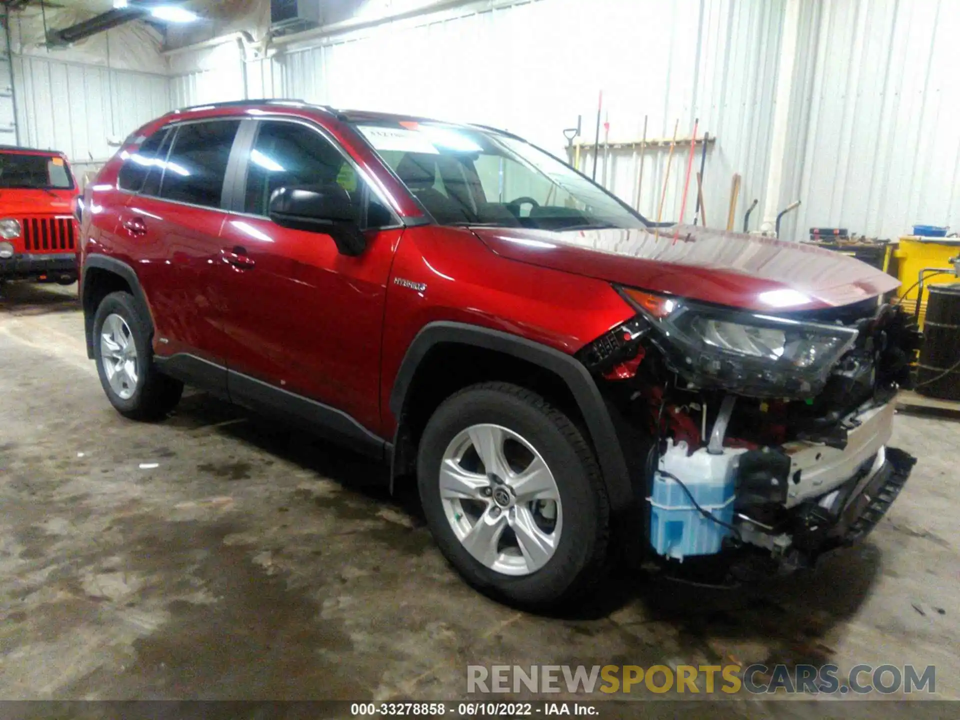 1 Photograph of a damaged car 4T3LWRFV1MU018964 TOYOTA RAV4 2021