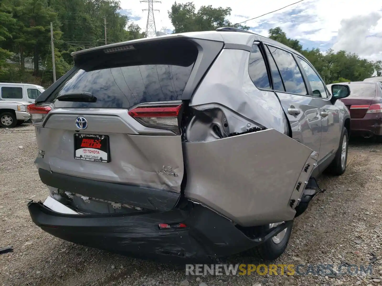 4 Photograph of a damaged car 4T3LWRFV1MU025705 TOYOTA RAV4 2021