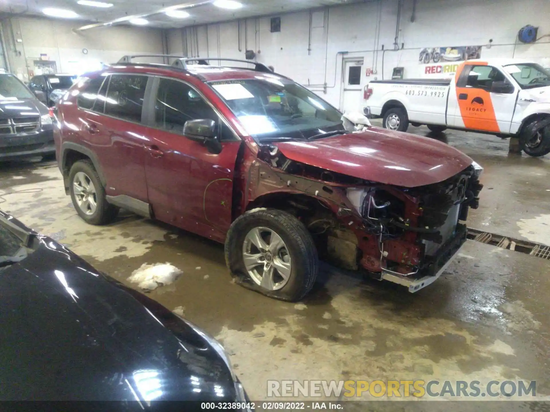 1 Photograph of a damaged car 4T3LWRFV2MU018956 TOYOTA RAV4 2021