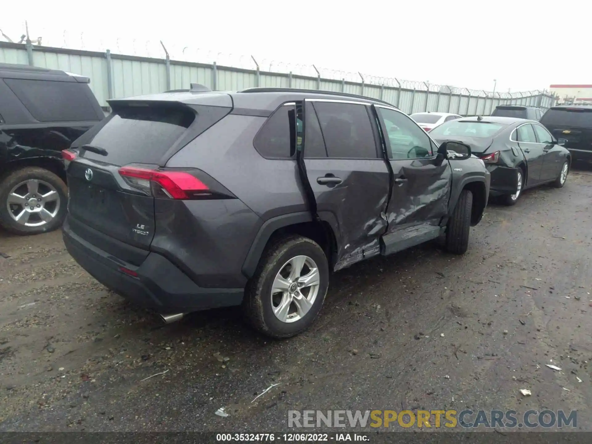 4 Photograph of a damaged car 4T3LWRFV2MU045364 TOYOTA RAV4 2021