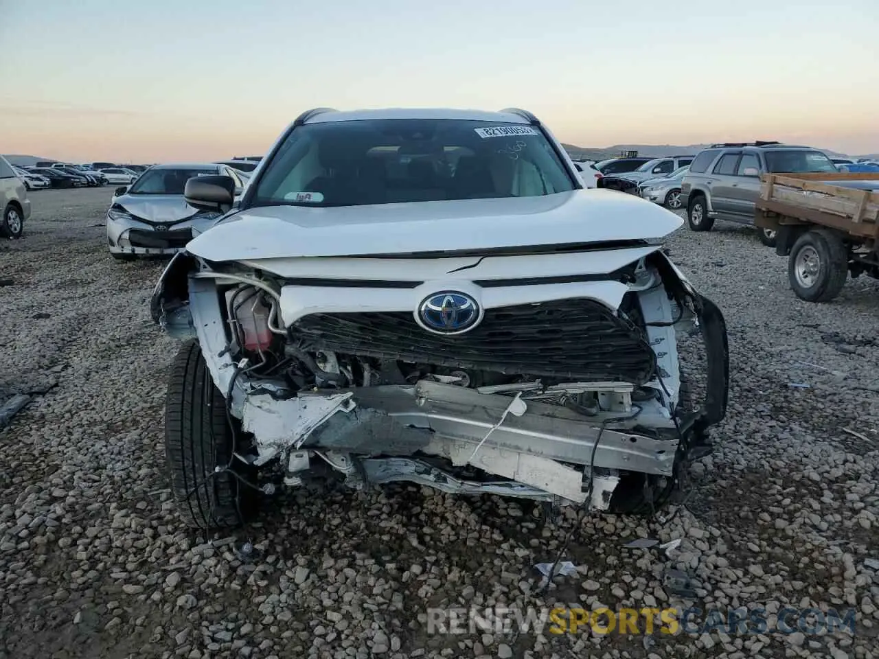 5 Photograph of a damaged car 4T3LWRFV6MU033122 TOYOTA RAV4 2021
