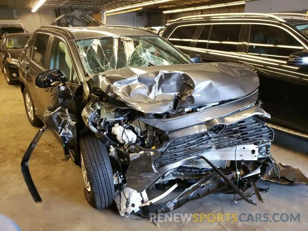 1 Photograph of a damaged car 4T3LWRFV7MU035767 TOYOTA RAV4 2021