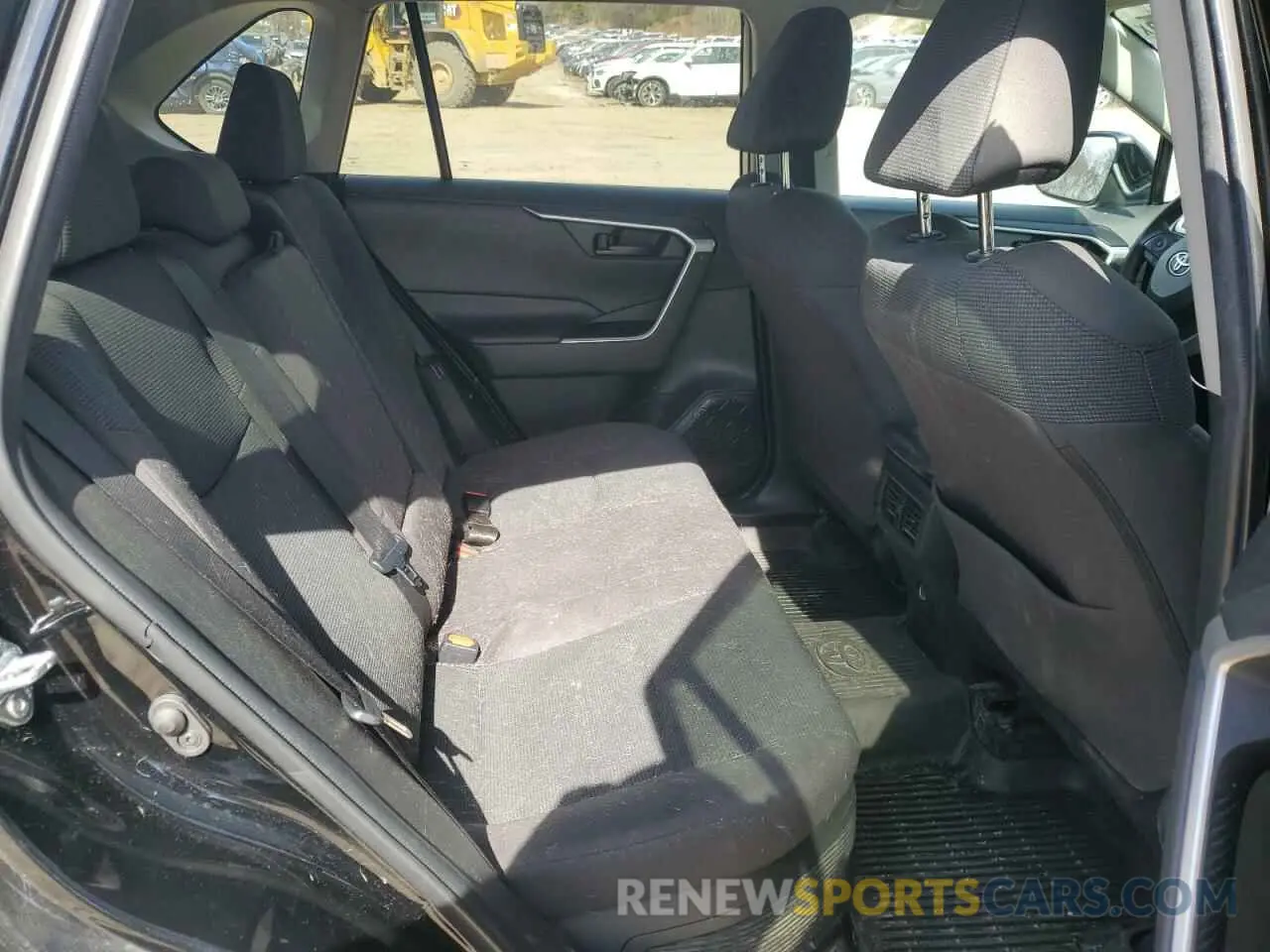 10 Photograph of a damaged car 4T3LWRFV8MU045658 TOYOTA RAV4 2021