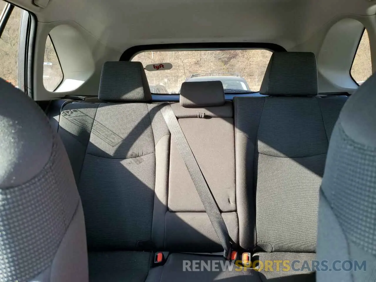 10 Photograph of a damaged car 4T3M6RFV8MU027763 TOYOTA RAV4 2021