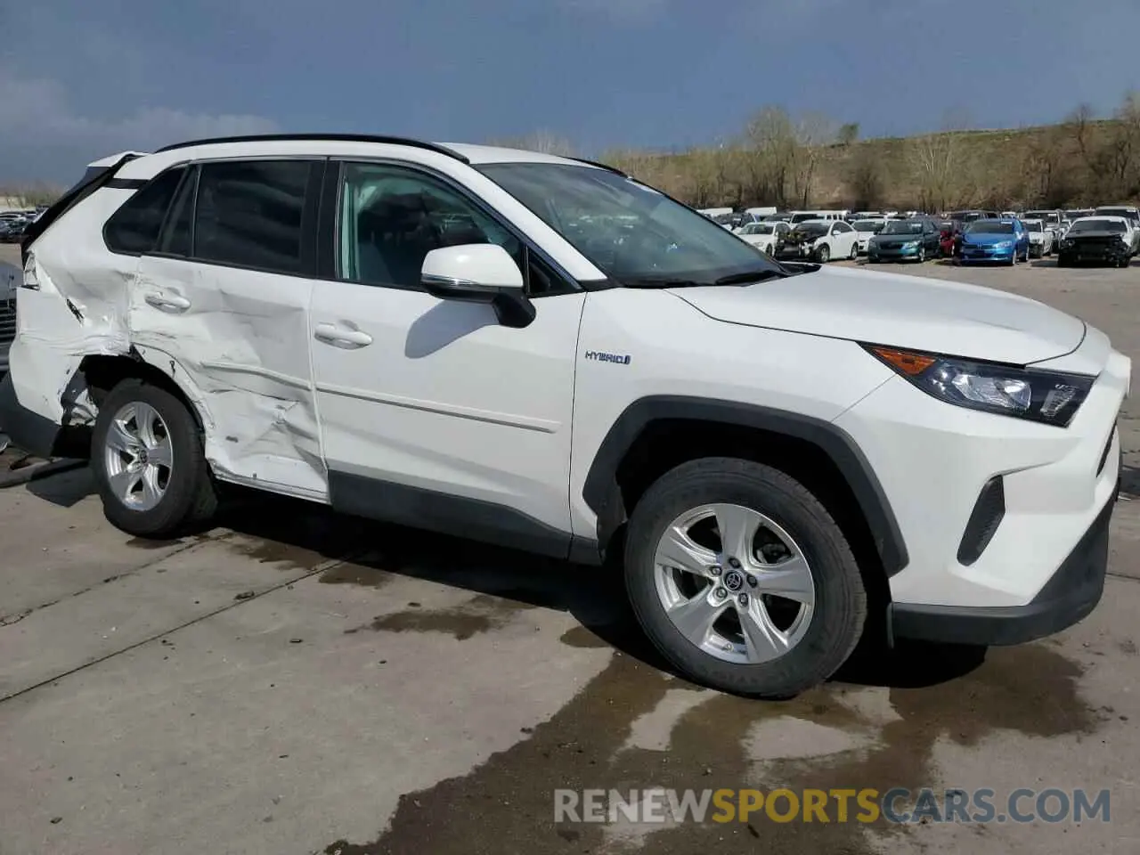 4 Photograph of a damaged car 4T3MWRFV2MU048172 TOYOTA RAV4 2021
