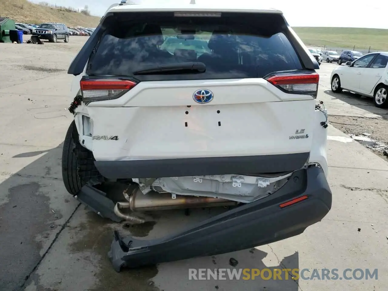 6 Photograph of a damaged car 4T3MWRFV2MU048172 TOYOTA RAV4 2021