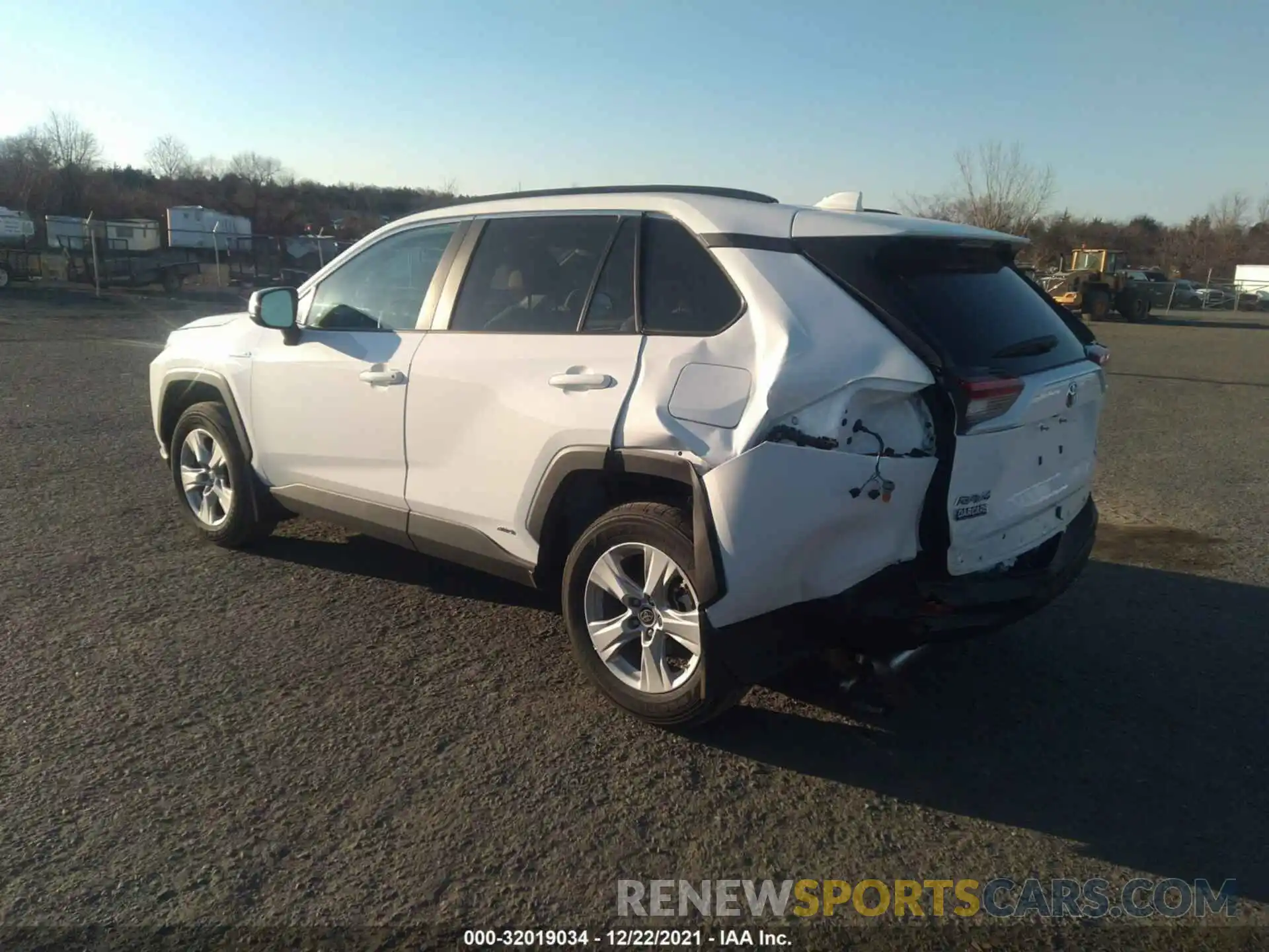 3 Photograph of a damaged car 4T3MWRFV4MU031907 TOYOTA RAV4 2021