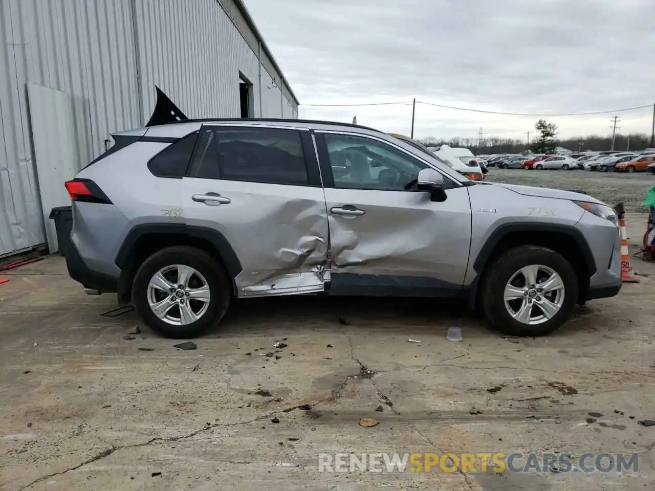 9 Photograph of a damaged car 4T3MWRFV5MU036940 TOYOTA RAV4 2021