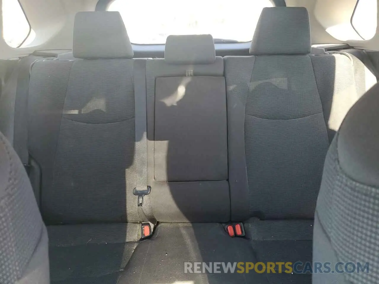 10 Photograph of a damaged car 4T3MWRFV6MU035201 TOYOTA RAV4 2021