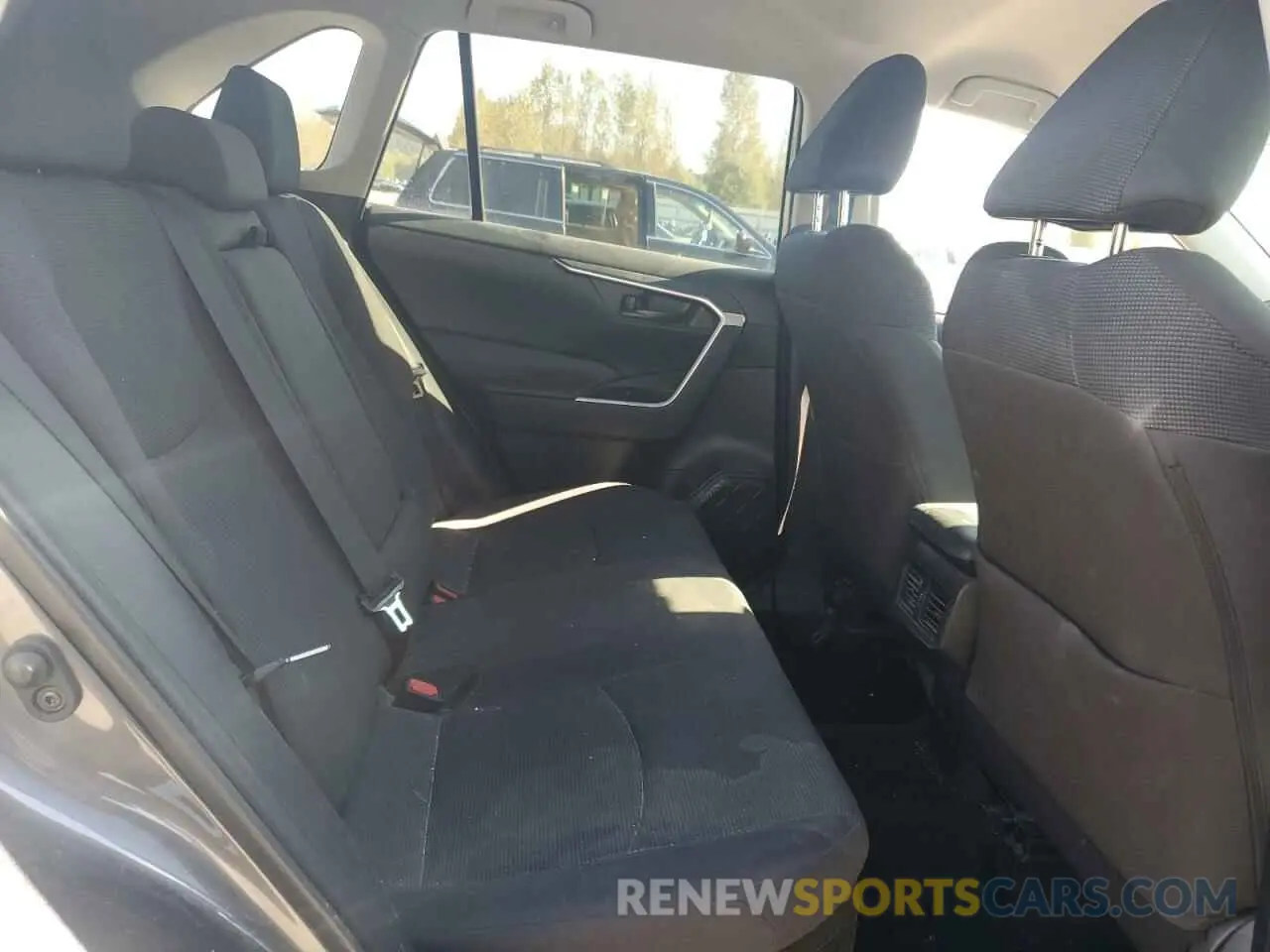 11 Photograph of a damaged car 4T3MWRFV6MU035201 TOYOTA RAV4 2021