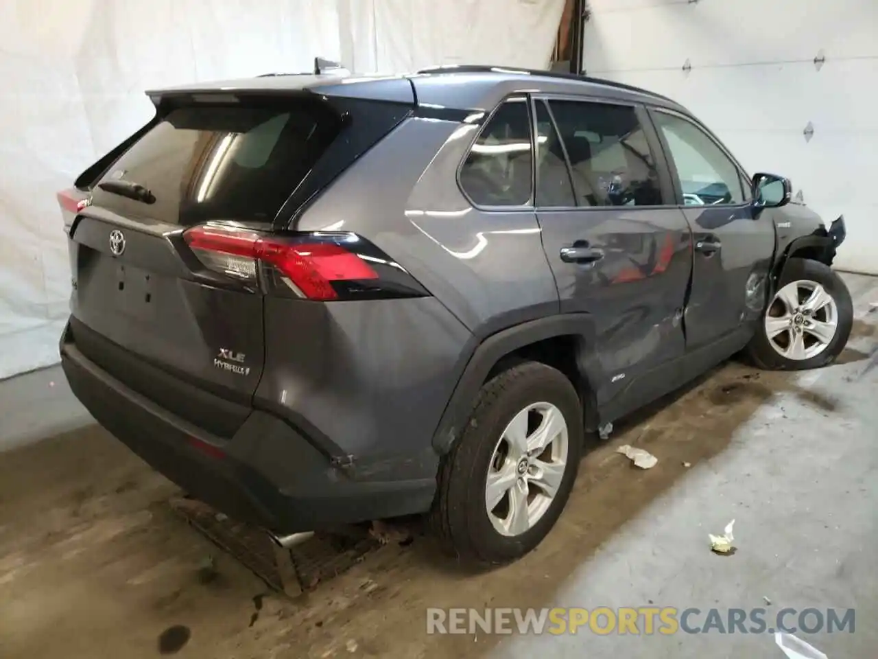 4 Photograph of a damaged car 4T3R6RFV0MU019890 TOYOTA RAV4 2021