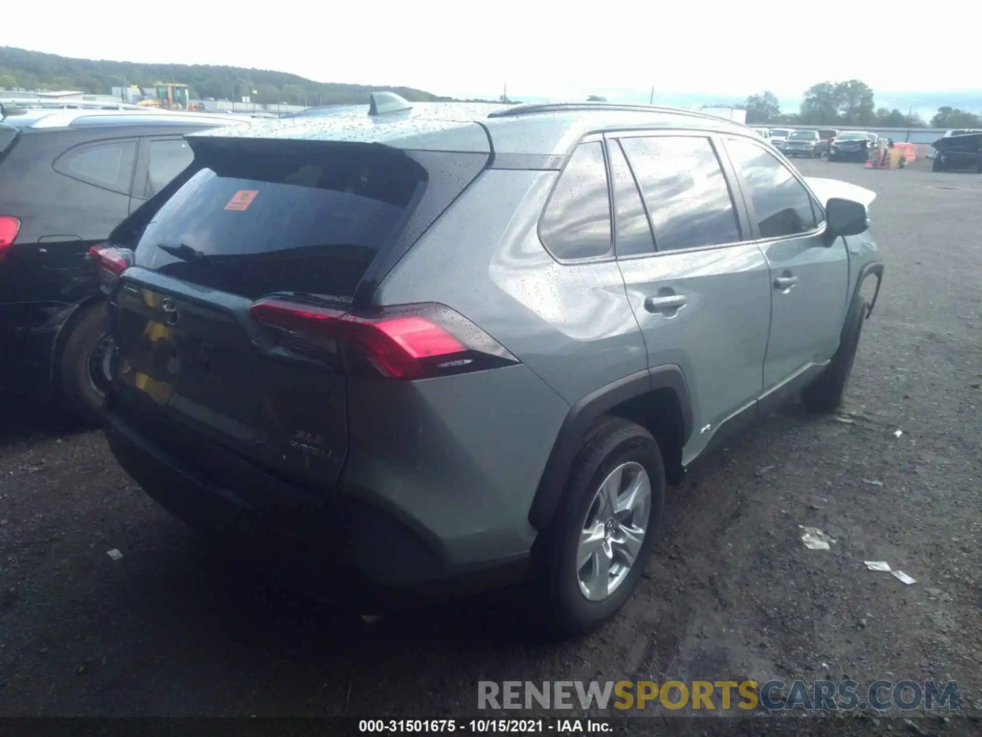 4 Photograph of a damaged car 4T3R6RFV0MU025995 TOYOTA RAV4 2021