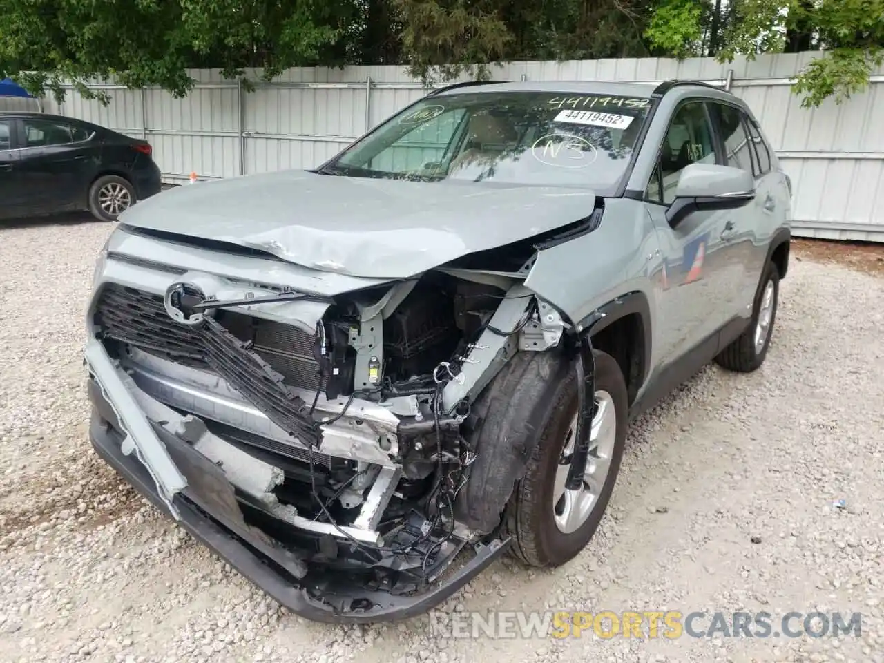 2 Photograph of a damaged car 4T3R6RFV1MU006582 TOYOTA RAV4 2021